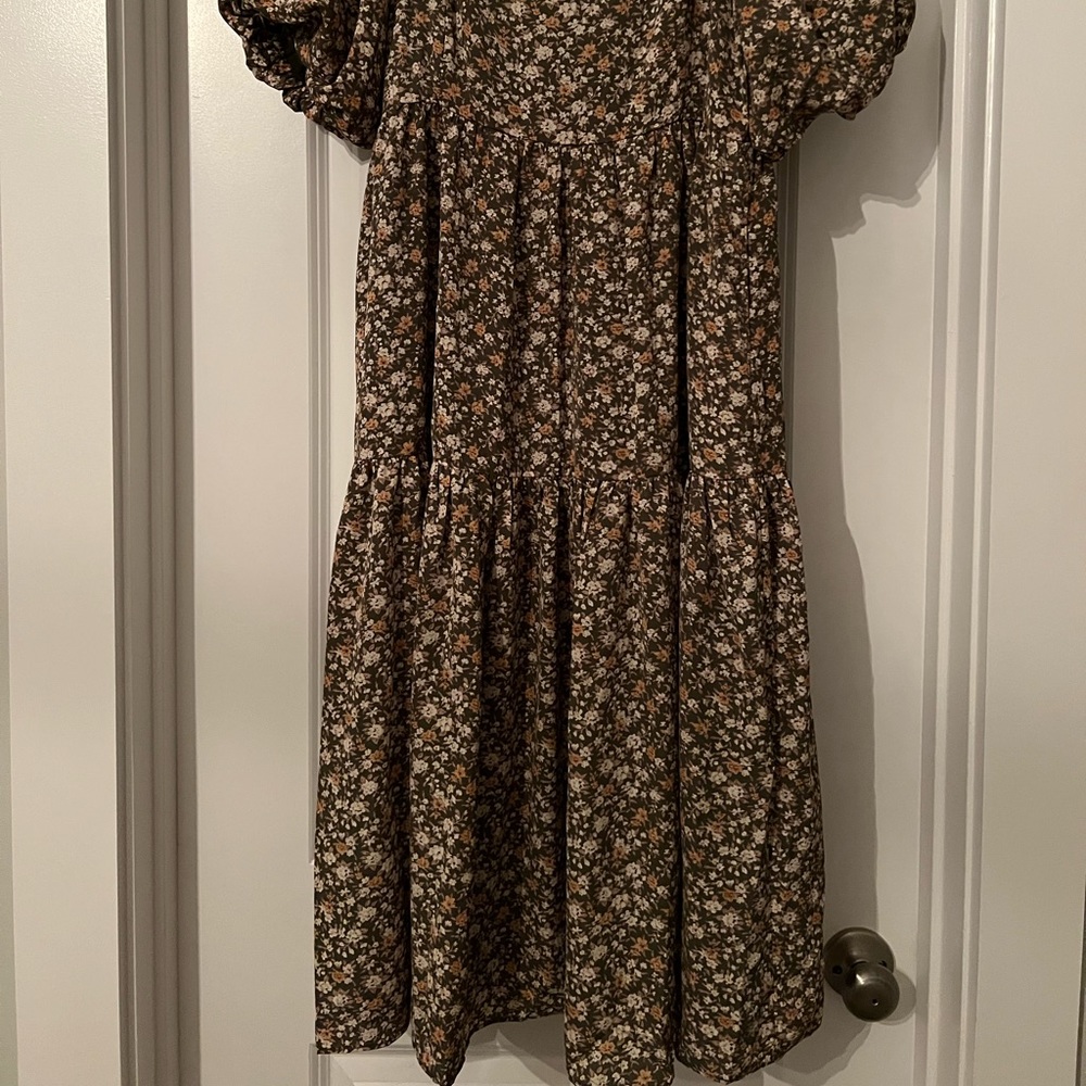 Carly Jean Los Angeles Olive Floral Midi Dress - Picture 2 of 4